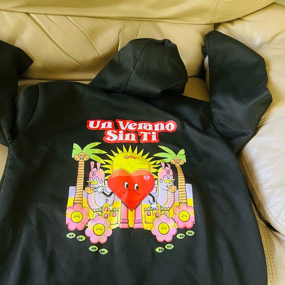 Beautiful sweatshirt - Picture 6 of 8